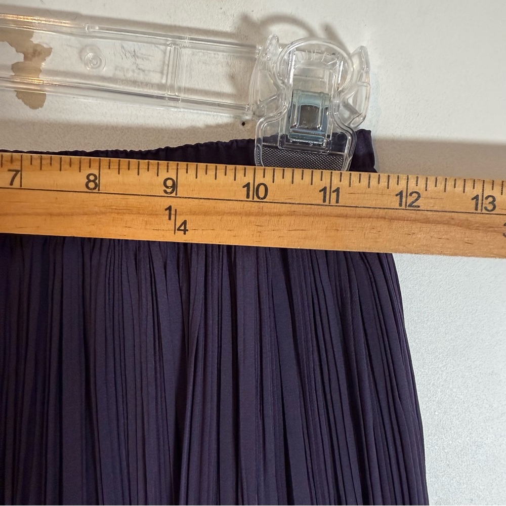 WOMENS MEDIUM HIGH WAISTED‎ MIDI PURPLE SKIRT PLEATED LINED DARK FEMININE PREPPY - Picture 8 of 15